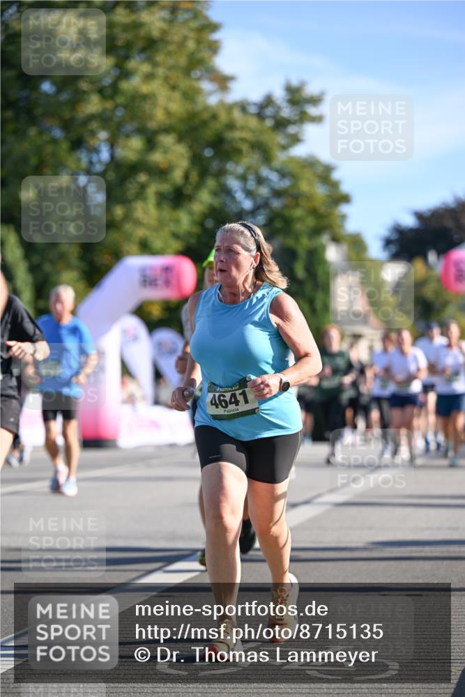 07.09.2025 - BARMER Alsterlauf Dr. Thomas Lammeyer http://msf.ph/oto/8715135 07.09.2025 09:49:54 Laufen 4641 meine-sportfotos.de