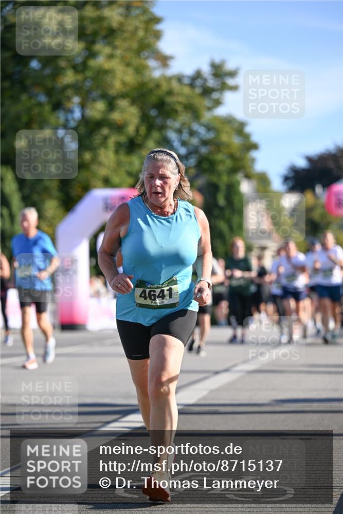 07.09.2025 - BARMER Alsterlauf Dr. Thomas Lammeyer http://msf.ph/oto/8715137 07.09.2025 09:49:54 Laufen 4641 meine-sportfotos.de