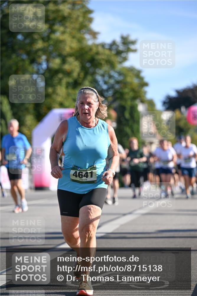 07.09.2025 - BARMER Alsterlauf Dr. Thomas Lammeyer http://msf.ph/oto/8715138 07.09.2025 09:49:54 Laufen 4641 meine-sportfotos.de