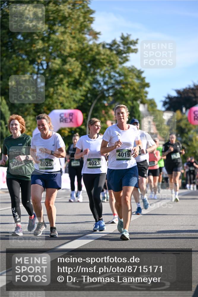 07.09.2025 - BARMER Alsterlauf Dr. Thomas Lammeyer http://msf.ph/oto/8715171 07.09.2025 09:50:00 Laufen 3092, 4025, 4023, 4019 meine-sportfotos.de
