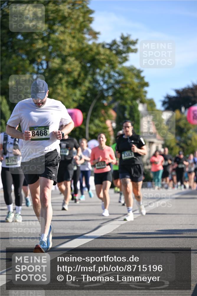 07.09.2025 - BARMER Alsterlauf Dr. Thomas Lammeyer http://msf.ph/oto/8715196 07.09.2025 09:50:03 Laufen 3399, 8468, 3383 meine-sportfotos.de