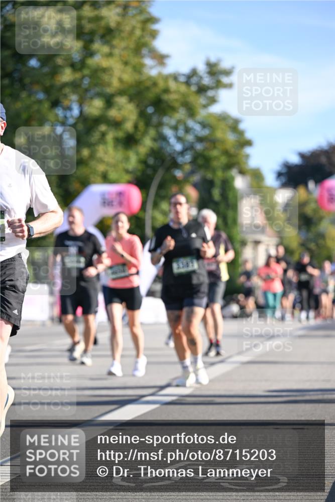 07.09.2025 - BARMER Alsterlauf Dr. Thomas Lammeyer http://msf.ph/oto/8715203 07.09.2025 09:50:04 Laufen 3383 meine-sportfotos.de