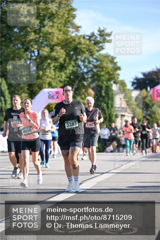 07.09.2025 - BARMER Alsterlauf Dr. Thomas Lammeyer http://msf.ph/oto/8715209 07.09.2025 09:50:05 Laufen 4650, 3383, 2761 meine-sportfotos.de