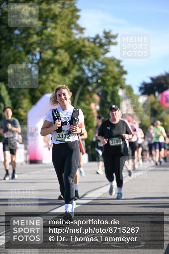 07.09.2025 - BARMER Alsterlauf Dr. Thomas Lammeyer http://msf.ph/oto/8715267 07.09.2025 09:50:15 Laufen 3372, 3780 meine-sportfotos.de