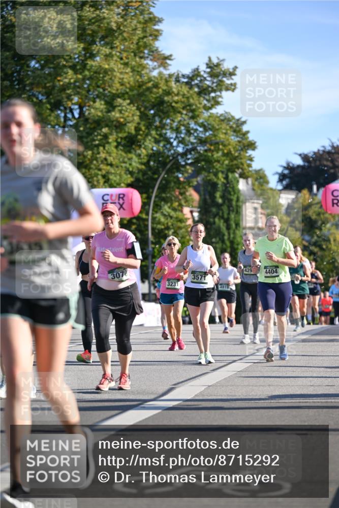 07.09.2025 - BARMER Alsterlauf Dr. Thomas Lammeyer http://msf.ph/oto/8715292 07.09.2025 09:50:20 Laufen 3635, 3070, 3231, 3571, 4919, 429, 4404, 54 meine-sportfotos.de