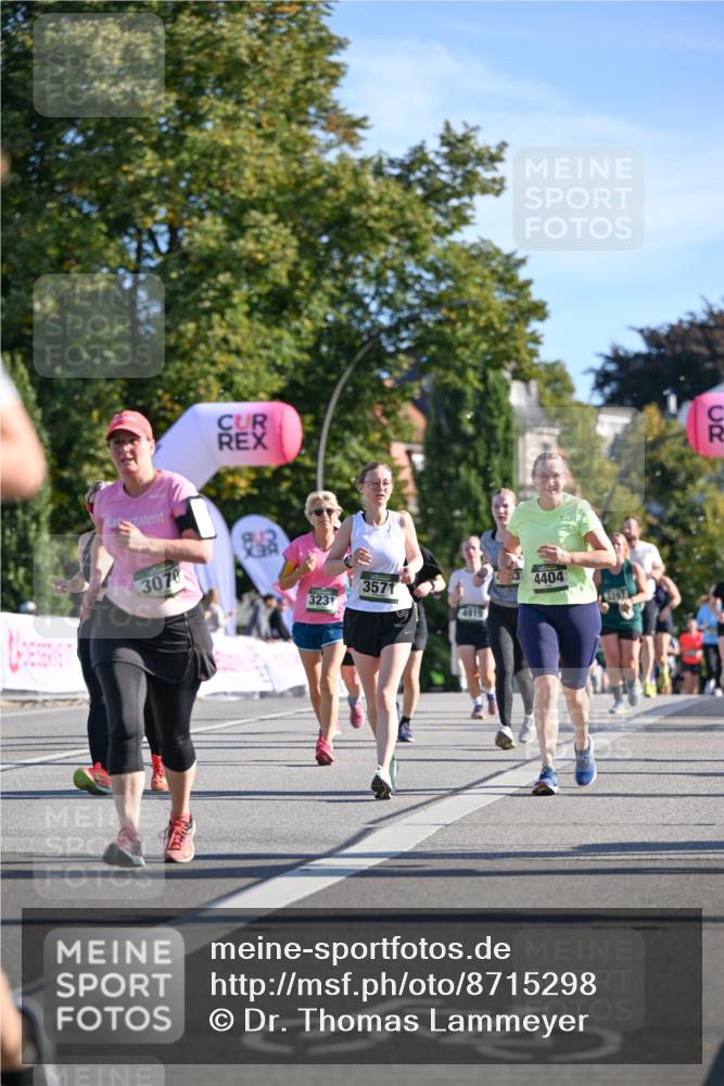 07.09.2025 - BARMER Alsterlauf Dr. Thomas Lammeyer http://msf.ph/oto/8715298 07.09.2025 09:50:21 Laufen 3070, 3231, 3571, 4919, 4404, 54 meine-sportfotos.de