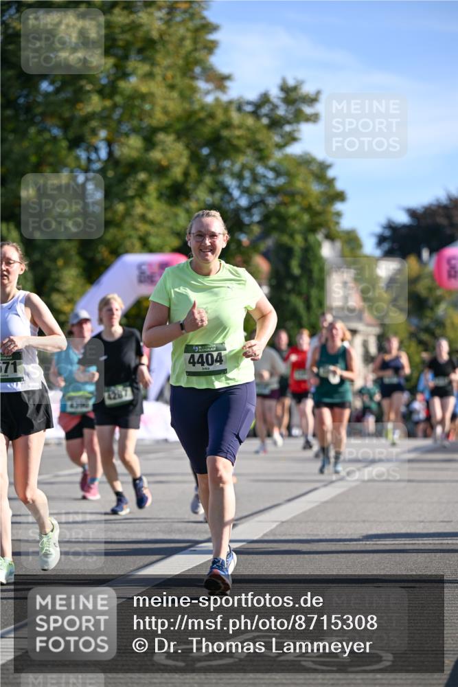 07.09.2025 - BARMER Alsterlauf Dr. Thomas Lammeyer http://msf.ph/oto/8715308 07.09.2025 09:50:24 Laufen 571, 4390, 4404 meine-sportfotos.de