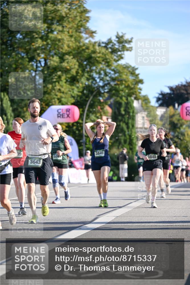 07.09.2025 - BARMER Alsterlauf Dr. Thomas Lammeyer http://msf.ph/oto/8715337 07.09.2025 09:50:31 Laufen 99, 3643, 5097, 3849, 3848, 5 meine-sportfotos.de