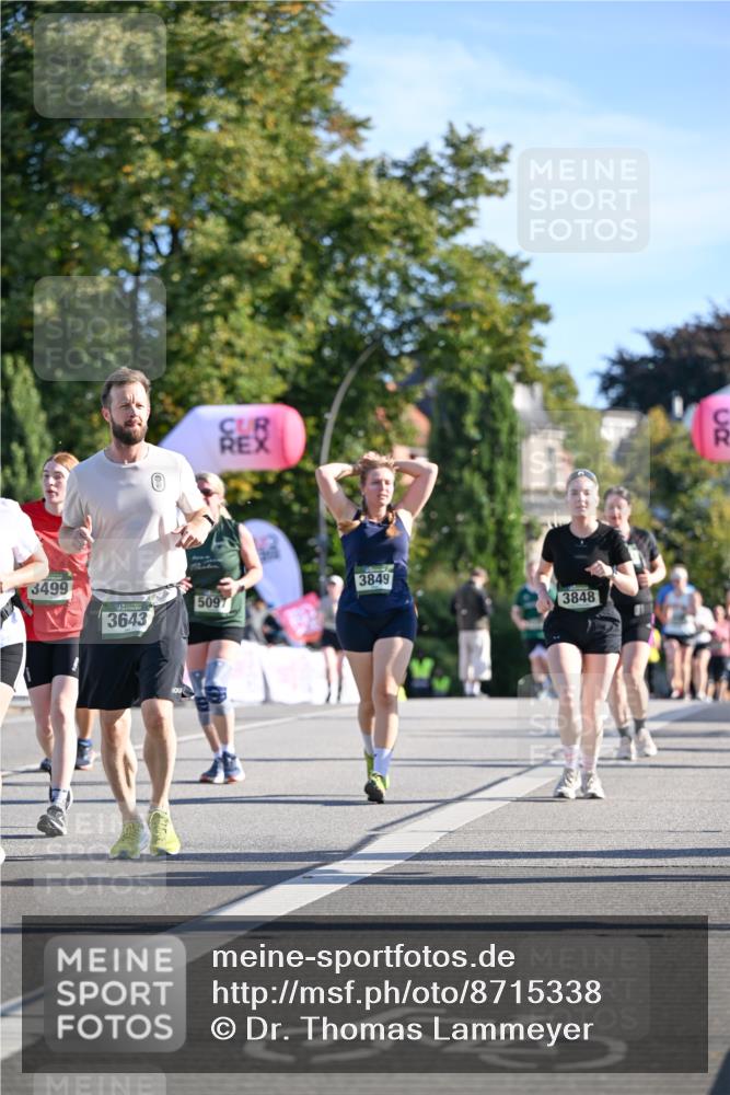 07.09.2025 - BARMER Alsterlauf Dr. Thomas Lammeyer http://msf.ph/oto/8715338 07.09.2025 09:50:31 Laufen 3499, 3643, 3849, 3848, 5097 meine-sportfotos.de