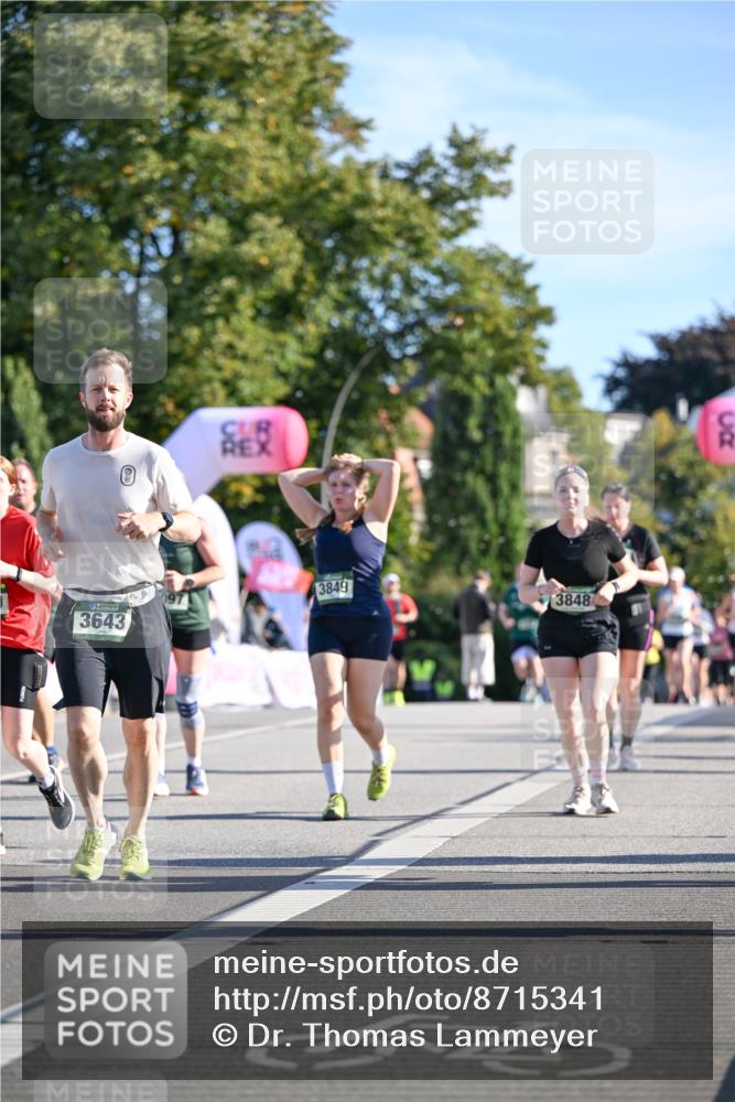 07.09.2025 - BARMER Alsterlauf Dr. Thomas Lammeyer http://msf.ph/oto/8715341 07.09.2025 09:50:31 Laufen 3643, 3849, 3848 meine-sportfotos.de