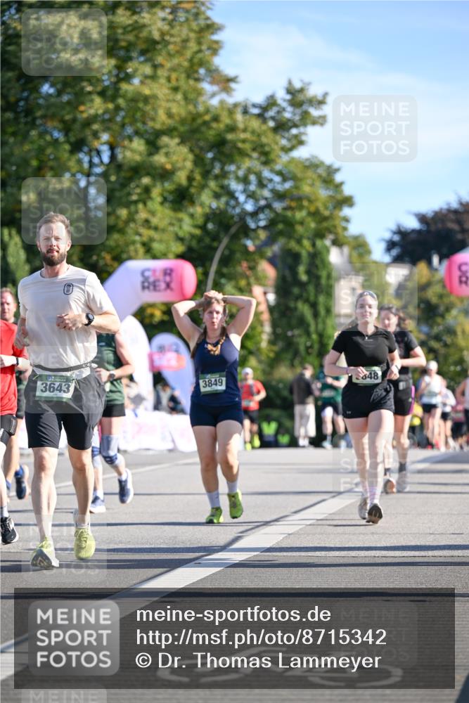 07.09.2025 - BARMER Alsterlauf Dr. Thomas Lammeyer http://msf.ph/oto/8715342 07.09.2025 09:50:31 Laufen 3643, 3849, 8848 meine-sportfotos.de