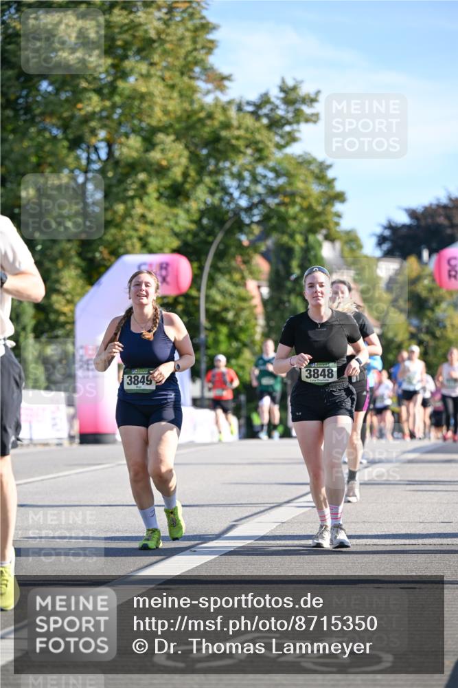 07.09.2025 - BARMER Alsterlauf Dr. Thomas Lammeyer http://msf.ph/oto/8715350 07.09.2025 09:50:33 Laufen 3848, 3849 meine-sportfotos.de