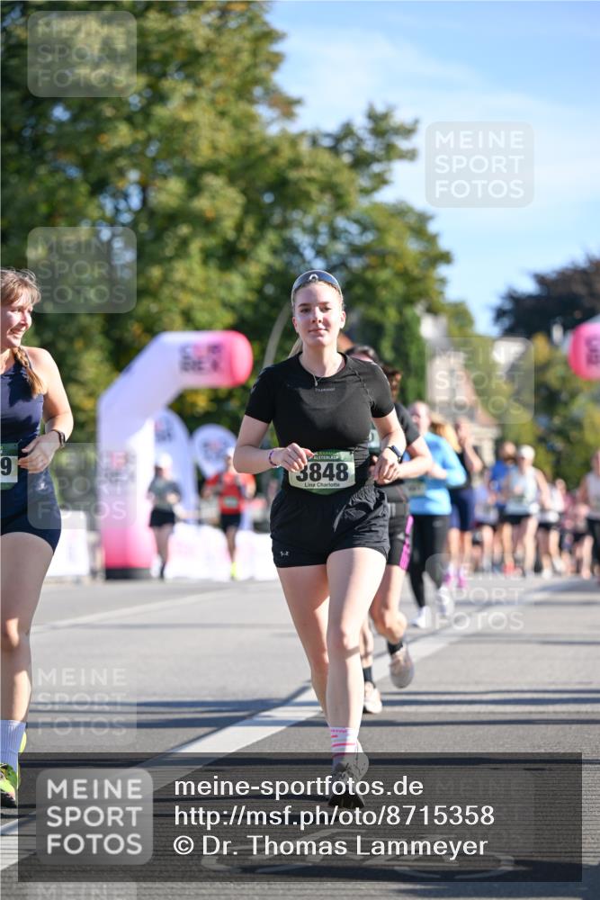 07.09.2025 - BARMER Alsterlauf Dr. Thomas Lammeyer http://msf.ph/oto/8715358 07.09.2025 09:50:35 Laufen 9, 3848 meine-sportfotos.de