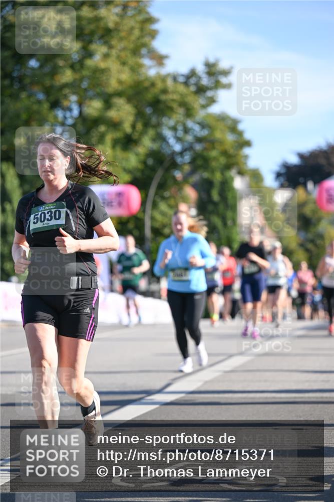 07.09.2025 - BARMER Alsterlauf Dr. Thomas Lammeyer http://msf.ph/oto/8715371 07.09.2025 09:50:37 Laufen 5030 meine-sportfotos.de