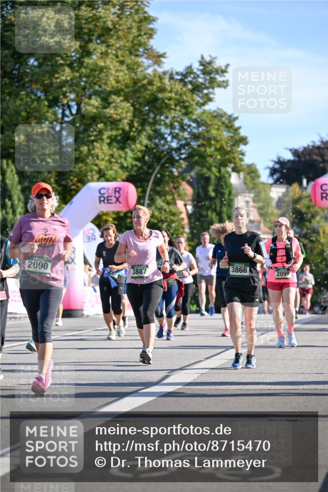 07.09.2025 - BARMER Alsterlauf Dr. Thomas Lammeyer http://msf.ph/oto/8715470 07.09.2025 09:50:54 Laufen 2090, 3887, 3866, 2099, 554 meine-sportfotos.de