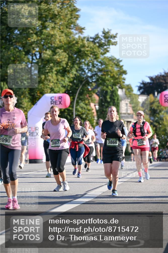07.09.2025 - BARMER Alsterlauf Dr. Thomas Lammeyer http://msf.ph/oto/8715472 07.09.2025 09:50:55 Laufen 2090, 3887, 3248, 3866, 2099, 5 meine-sportfotos.de