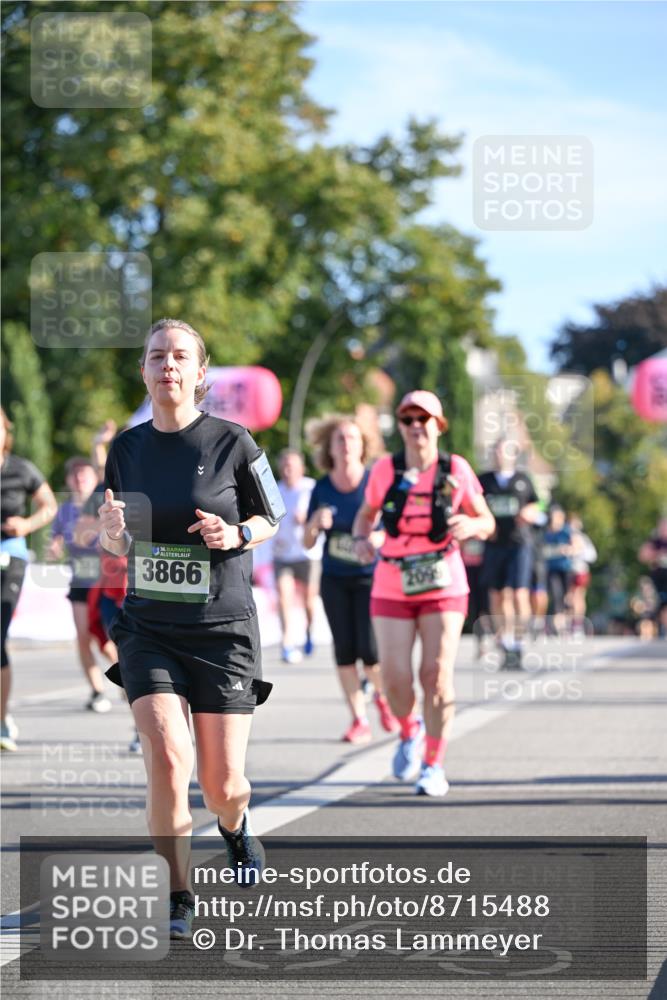 07.09.2025 - BARMER Alsterlauf Dr. Thomas Lammeyer http://msf.ph/oto/8715488 07.09.2025 09:50:57 Laufen 36, 3866, 209 meine-sportfotos.de