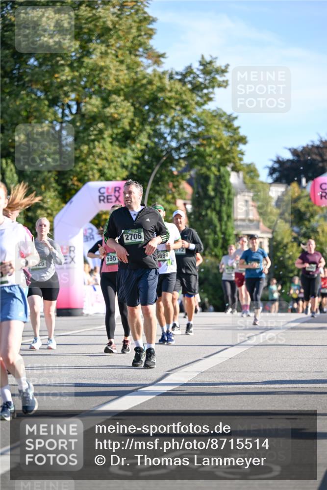 07.09.2025 - BARMER Alsterlauf Dr. Thomas Lammeyer http://msf.ph/oto/8715514 07.09.2025 09:51:02 Laufen 595, 2706, 3699, 54 meine-sportfotos.de