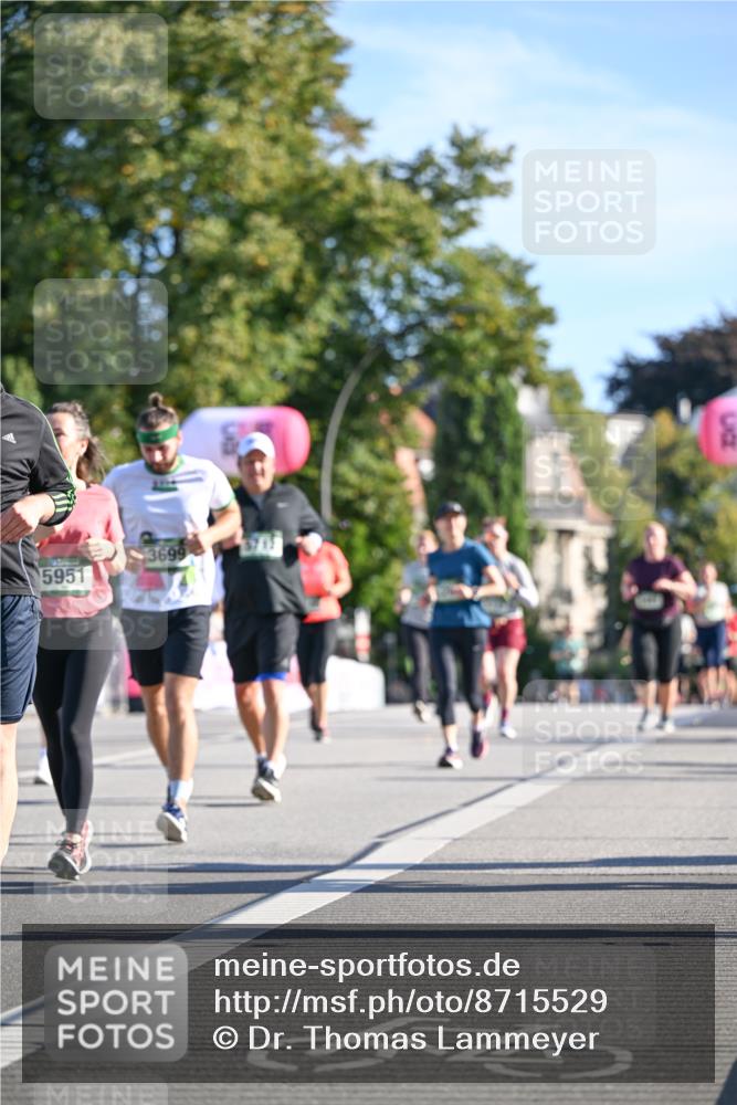 07.09.2025 - BARMER Alsterlauf Dr. Thomas Lammeyer http://msf.ph/oto/8715529 07.09.2025 09:51:04 Laufen 3699, 5951 meine-sportfotos.de
