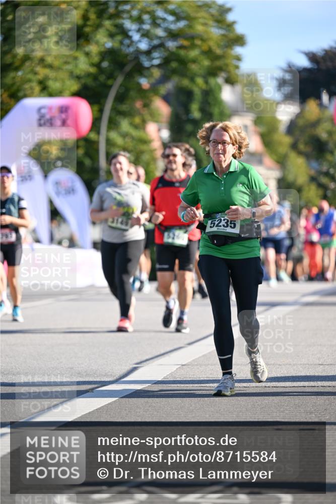 07.09.2025 - BARMER Alsterlauf Dr. Thomas Lammeyer http://msf.ph/oto/8715584 07.09.2025 09:51:20 Laufen 8499, 3149, 5235 meine-sportfotos.de