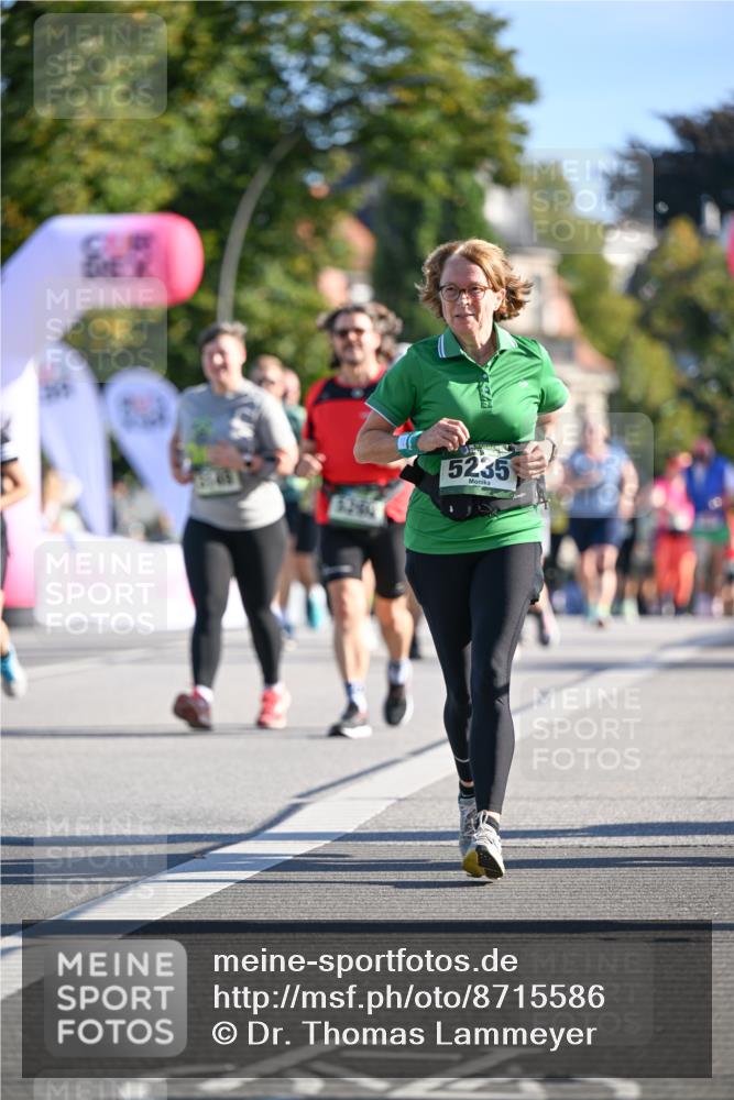 07.09.2025 - BARMER Alsterlauf Dr. Thomas Lammeyer http://msf.ph/oto/8715586 07.09.2025 09:51:20 Laufen 5235 meine-sportfotos.de