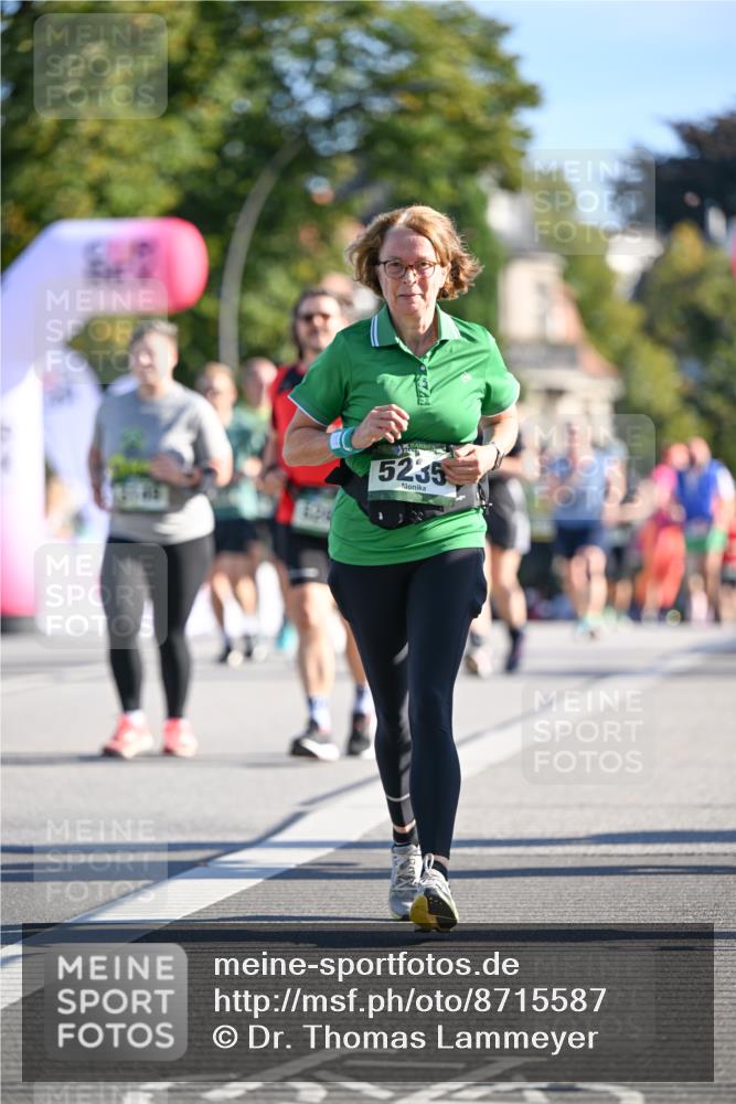 07.09.2025 - BARMER Alsterlauf Dr. Thomas Lammeyer http://msf.ph/oto/8715587 07.09.2025 09:51:21 Laufen 5235 meine-sportfotos.de