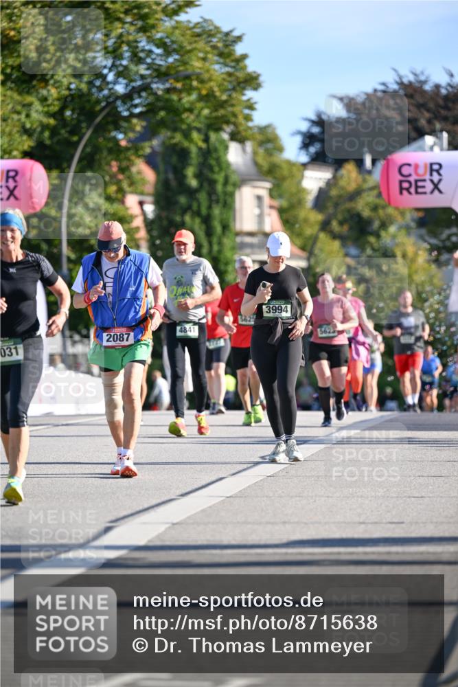 07.09.2025 - BARMER Alsterlauf Dr. Thomas Lammeyer http://msf.ph/oto/8715638 07.09.2025 09:51:33 Laufen 4841, 2087, 031, 5625, 3994, 5623 meine-sportfotos.de
