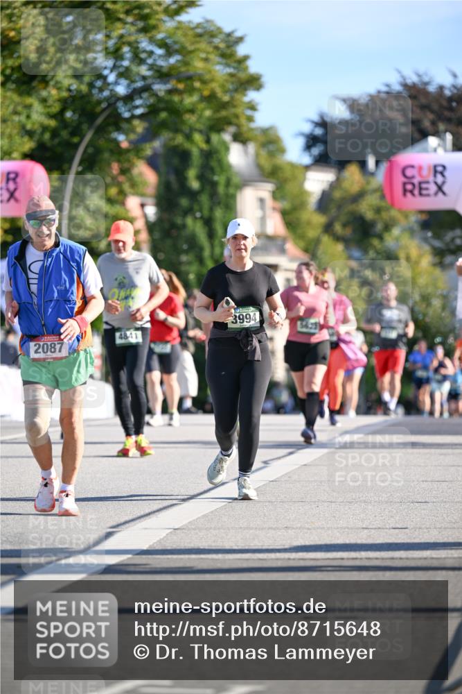 07.09.2025 - BARMER Alsterlauf Dr. Thomas Lammeyer http://msf.ph/oto/8715648 07.09.2025 09:51:35 Laufen 3994, 5623, 4841, 2087 meine-sportfotos.de