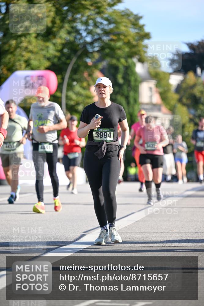 07.09.2025 - BARMER Alsterlauf Dr. Thomas Lammeyer http://msf.ph/oto/8715657 07.09.2025 09:51:37 Laufen 4433, 4841, 3994 meine-sportfotos.de