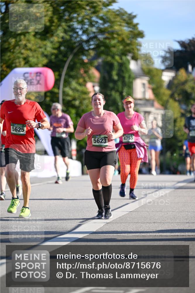 07.09.2025 - BARMER Alsterlauf Dr. Thomas Lammeyer http://msf.ph/oto/8715676 07.09.2025 09:51:40 Laufen 5625, 5623, 4755 meine-sportfotos.de