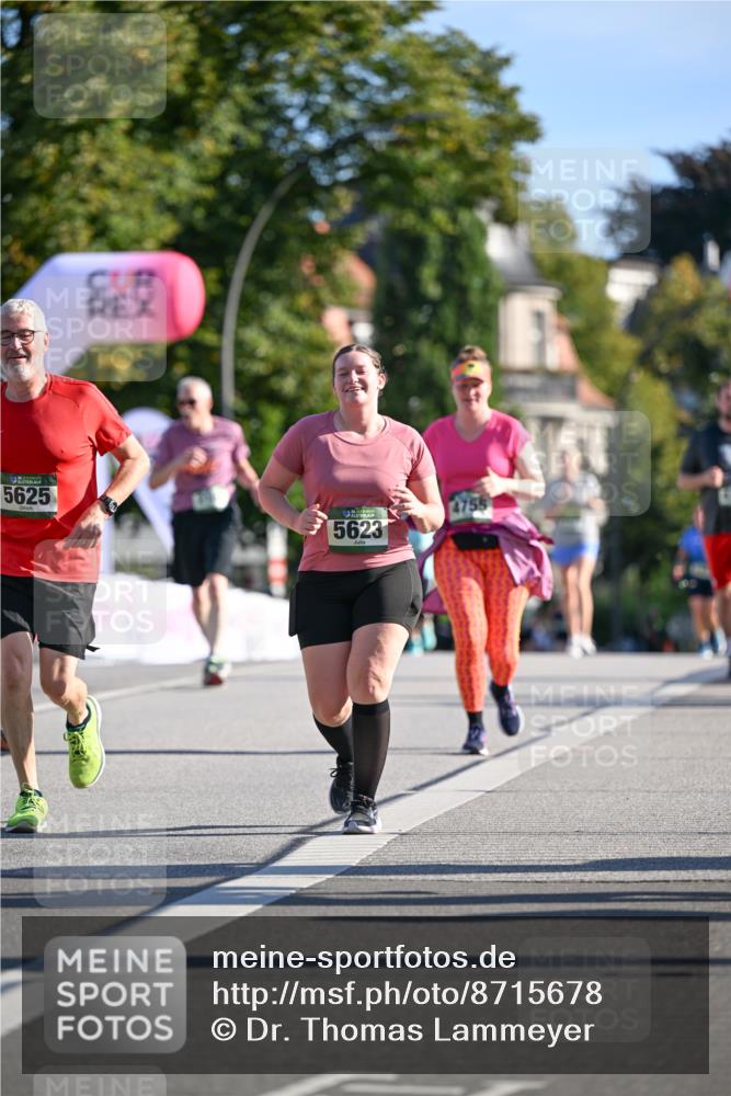 07.09.2025 - BARMER Alsterlauf Dr. Thomas Lammeyer http://msf.ph/oto/8715678 07.09.2025 09:51:40 Laufen 5625, 5623, 4755 meine-sportfotos.de