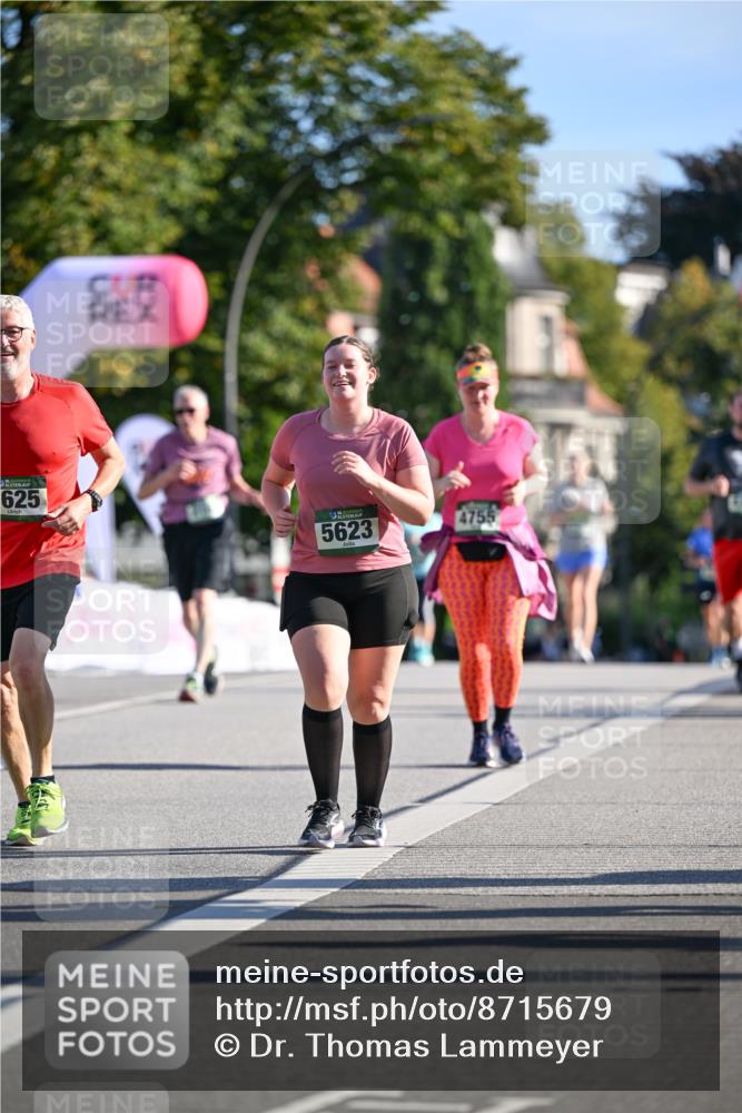 07.09.2025 - BARMER Alsterlauf Dr. Thomas Lammeyer http://msf.ph/oto/8715679 07.09.2025 09:51:40 Laufen 625, 5623, 4755 meine-sportfotos.de