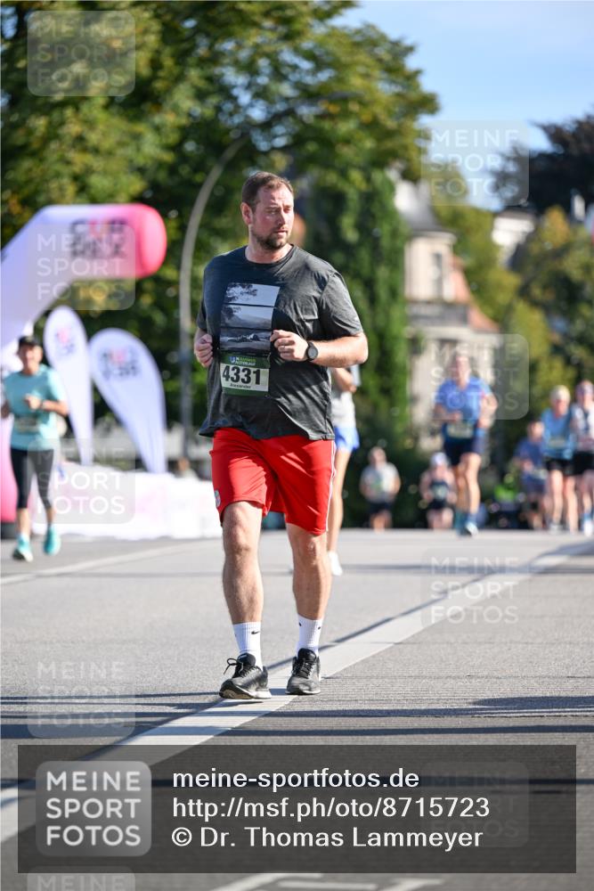 07.09.2025 - BARMER Alsterlauf Dr. Thomas Lammeyer http://msf.ph/oto/8715723 07.09.2025 09:51:47 Laufen 4331 meine-sportfotos.de