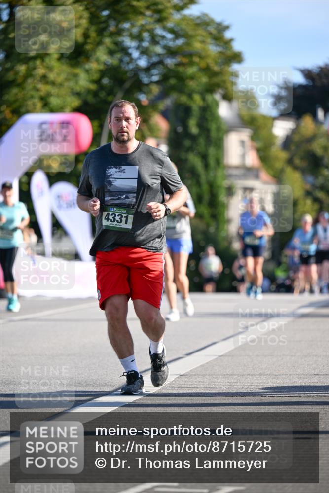 07.09.2025 - BARMER Alsterlauf Dr. Thomas Lammeyer http://msf.ph/oto/8715725 07.09.2025 09:51:48 Laufen 4331 meine-sportfotos.de