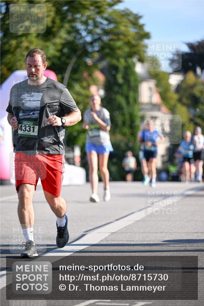 07.09.2025 - BARMER Alsterlauf Dr. Thomas Lammeyer http://msf.ph/oto/8715730 07.09.2025 09:51:48 Laufen 4331 meine-sportfotos.de