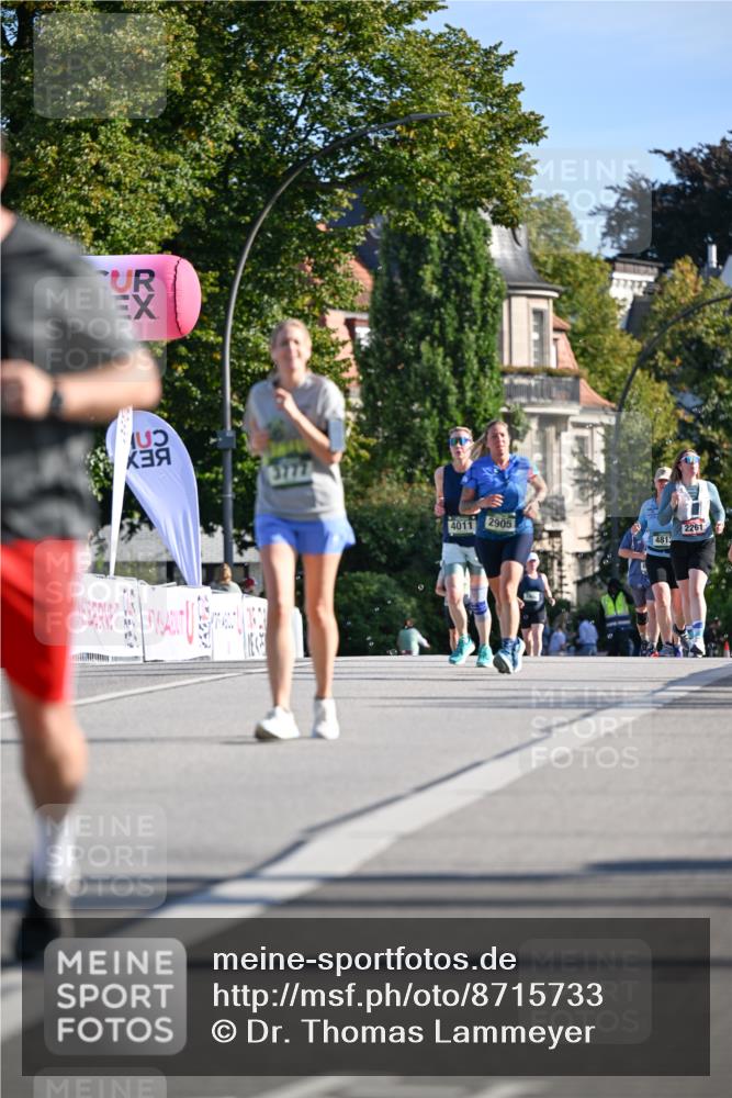 07.09.2025 - BARMER Alsterlauf Dr. Thomas Lammeyer http://msf.ph/oto/8715733 07.09.2025 09:51:49 Laufen 3777, 4011, 2905, 4813, 2261 meine-sportfotos.de