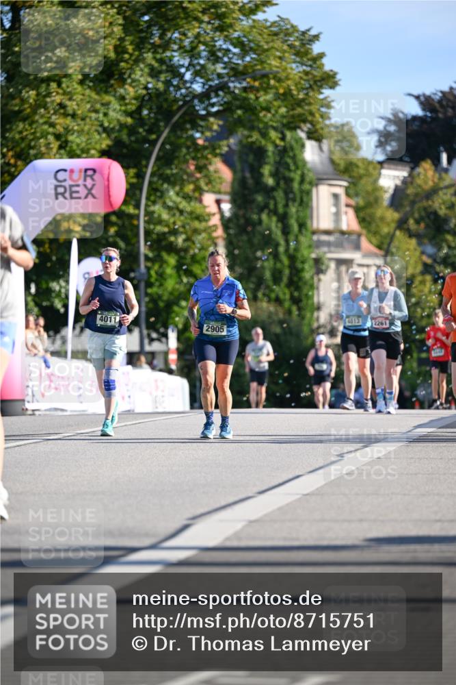 07.09.2025 - BARMER Alsterlauf Dr. Thomas Lammeyer http://msf.ph/oto/8715751 07.09.2025 09:51:52 Laufen 4011, 2905, 4813, 2261 meine-sportfotos.de