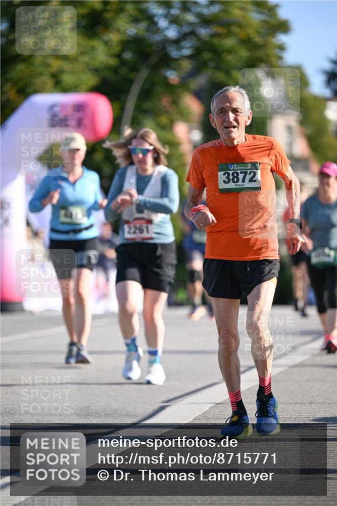 07.09.2025 - BARMER Alsterlauf Dr. Thomas Lammeyer http://msf.ph/oto/8715771 07.09.2025 09:51:59 Laufen 2261, 36, 3872 meine-sportfotos.de