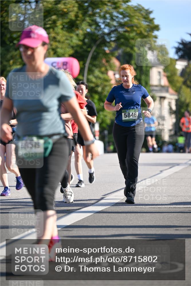 07.09.2025 - BARMER Alsterlauf Dr. Thomas Lammeyer http://msf.ph/oto/8715802 07.09.2025 09:52:07 Laufen 1358, 5846 meine-sportfotos.de