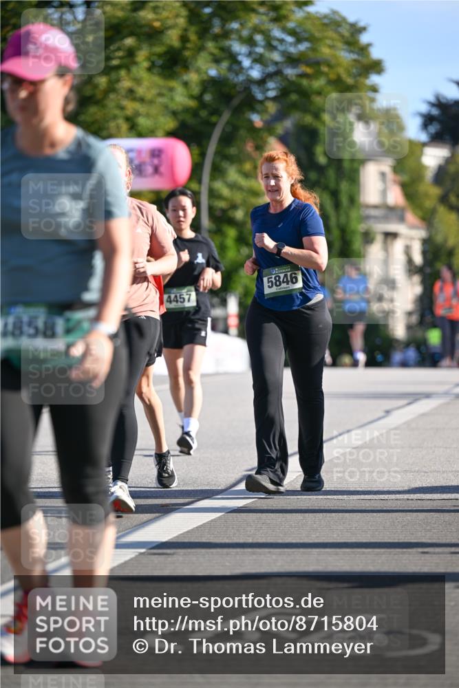 07.09.2025 - BARMER Alsterlauf Dr. Thomas Lammeyer http://msf.ph/oto/8715804 07.09.2025 09:52:07 Laufen 1858, 4457, 5846 meine-sportfotos.de