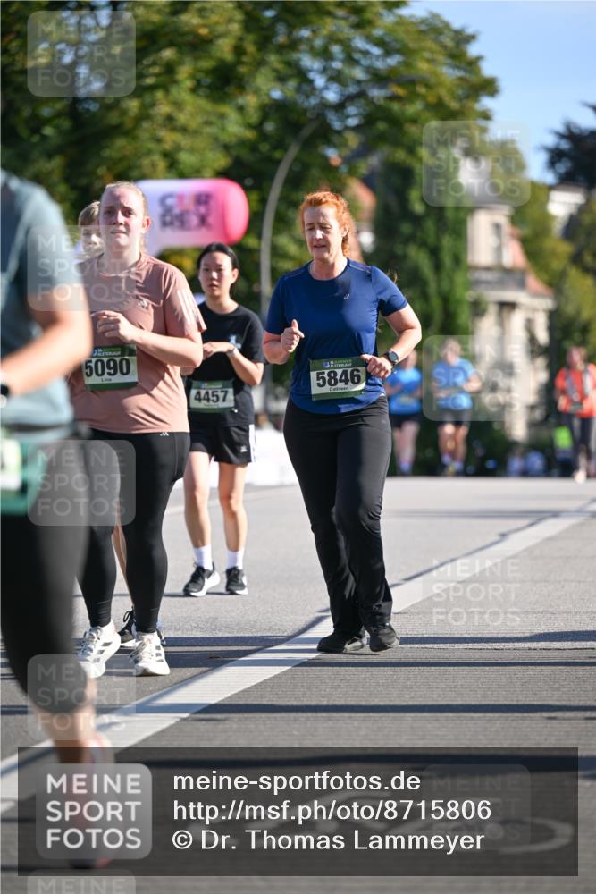 07.09.2025 - BARMER Alsterlauf Dr. Thomas Lammeyer http://msf.ph/oto/8715806 07.09.2025 09:52:08 Laufen 5090, 4457, 5846 meine-sportfotos.de