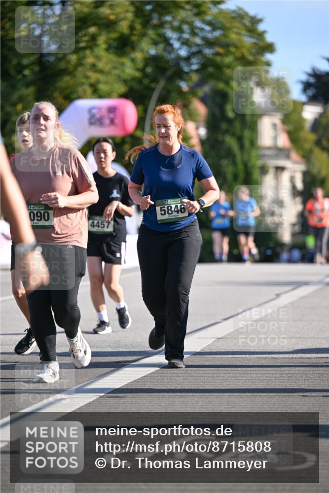 07.09.2025 - BARMER Alsterlauf Dr. Thomas Lammeyer http://msf.ph/oto/8715808 07.09.2025 09:52:08 Laufen 136, 090, 4457, 5846 meine-sportfotos.de