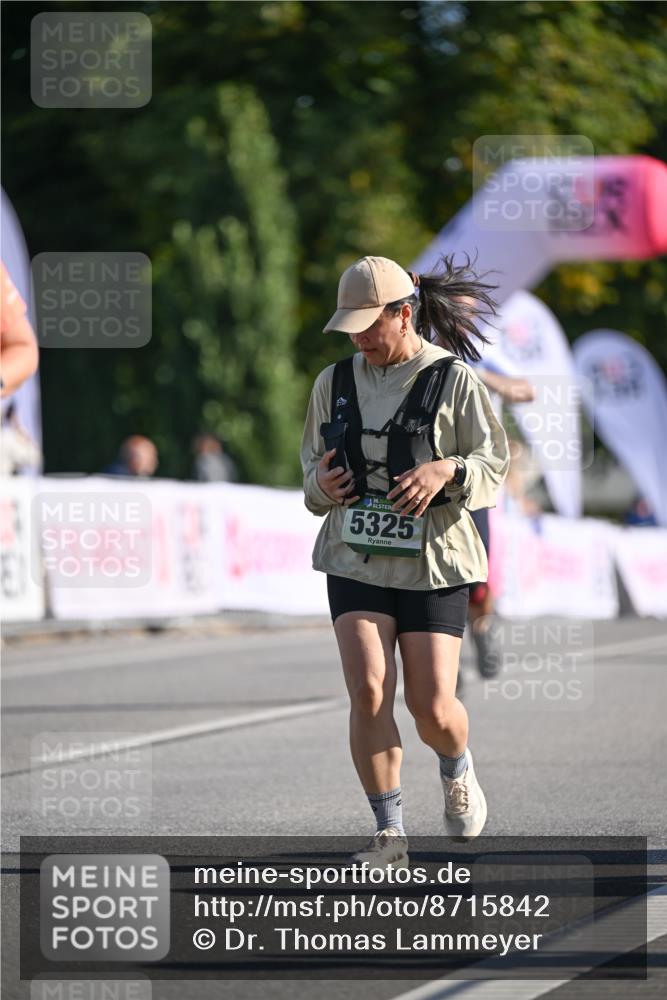 07.09.2025 - BARMER Alsterlauf Dr. Thomas Lammeyer http://msf.ph/oto/8715842 07.09.2025 09:52:24 Laufen 36, 5325 meine-sportfotos.de