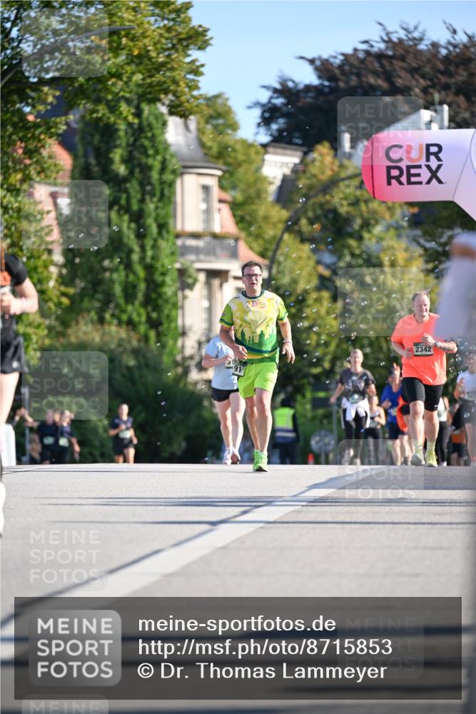 07.09.2025 - BARMER Alsterlauf Dr. Thomas Lammeyer http://msf.ph/oto/8715853 07.09.2025 09:52:26 Laufen 2342 meine-sportfotos.de