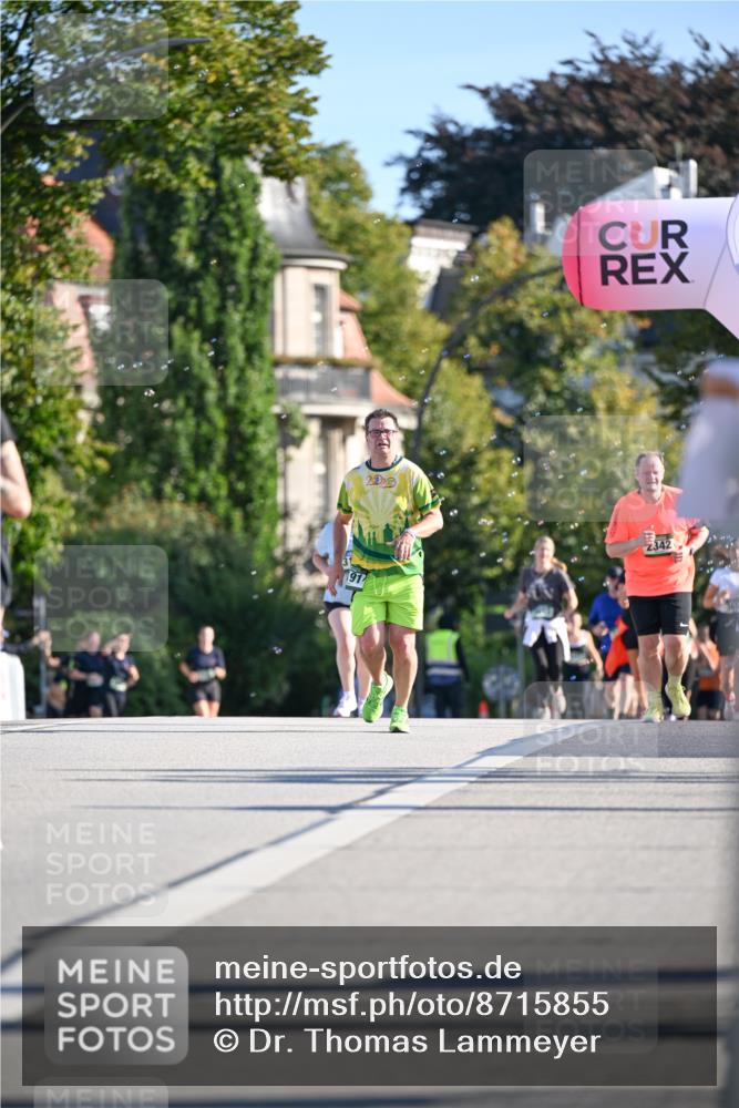 07.09.2025 - BARMER Alsterlauf Dr. Thomas Lammeyer http://msf.ph/oto/8715855 07.09.2025 09:52:27 Laufen 191, 200, 42 meine-sportfotos.de