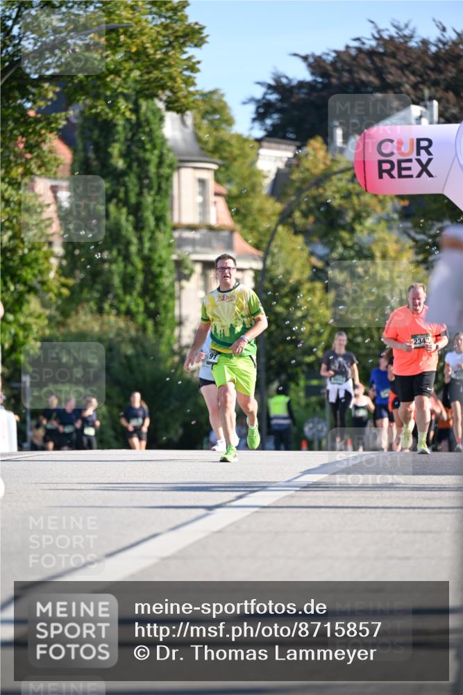 07.09.2025 - BARMER Alsterlauf Dr. Thomas Lammeyer http://msf.ph/oto/8715857 07.09.2025 09:52:27 Laufen 91, 2342 meine-sportfotos.de