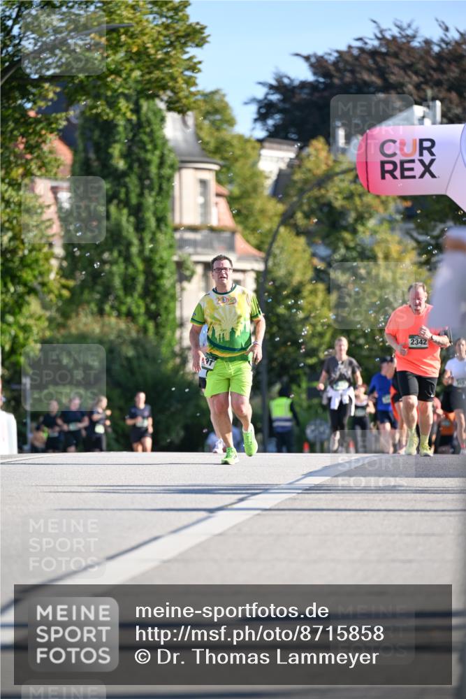 07.09.2025 - BARMER Alsterlauf Dr. Thomas Lammeyer http://msf.ph/oto/8715858 07.09.2025 09:52:27 Laufen 91, 2, 9, 2342 meine-sportfotos.de