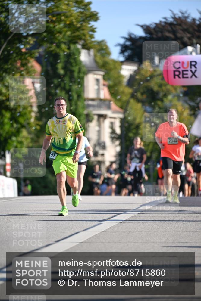 07.09.2025 - BARMER Alsterlauf Dr. Thomas Lammeyer http://msf.ph/oto/8715860 07.09.2025 09:52:30 Laufen 200, 91, 2342 meine-sportfotos.de