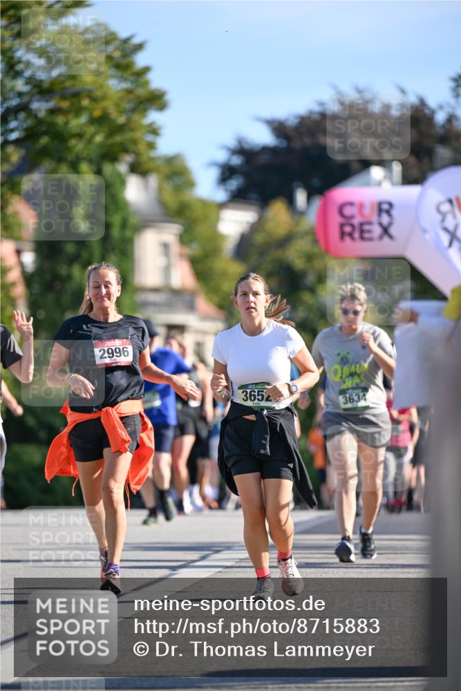 07.09.2025 - BARMER Alsterlauf Dr. Thomas Lammeyer http://msf.ph/oto/8715883 07.09.2025 09:52:42 Laufen 2996, 3652, 3634 meine-sportfotos.de
