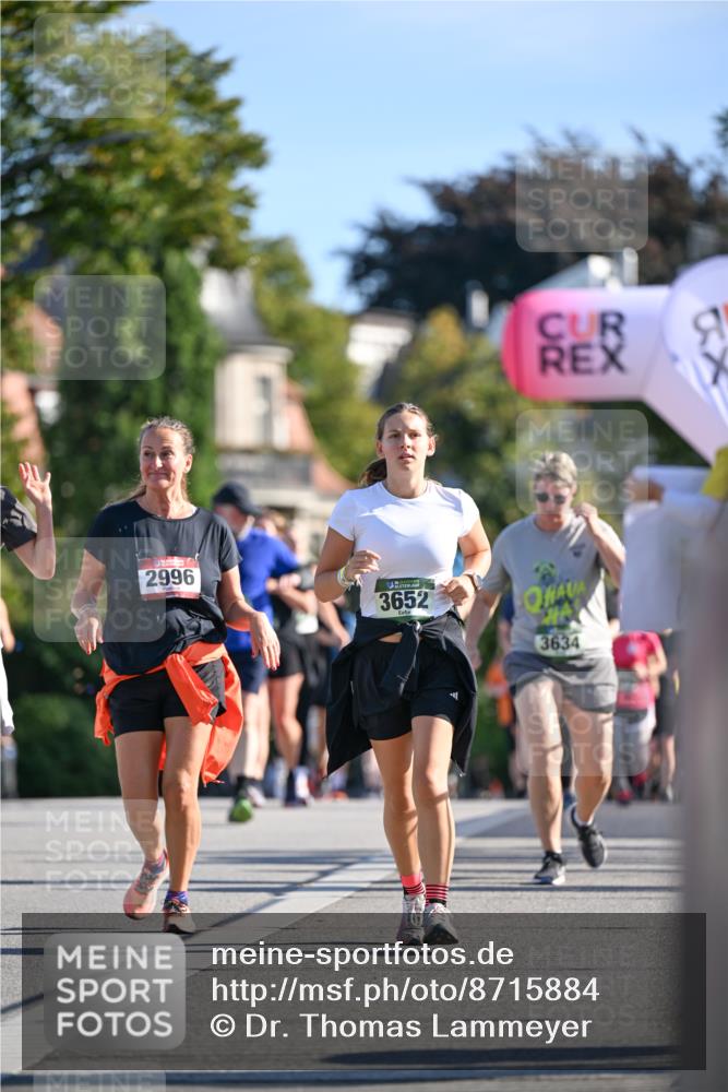 07.09.2025 - BARMER Alsterlauf Dr. Thomas Lammeyer http://msf.ph/oto/8715884 07.09.2025 09:52:42 Laufen 2996, 3652, 3634 meine-sportfotos.de